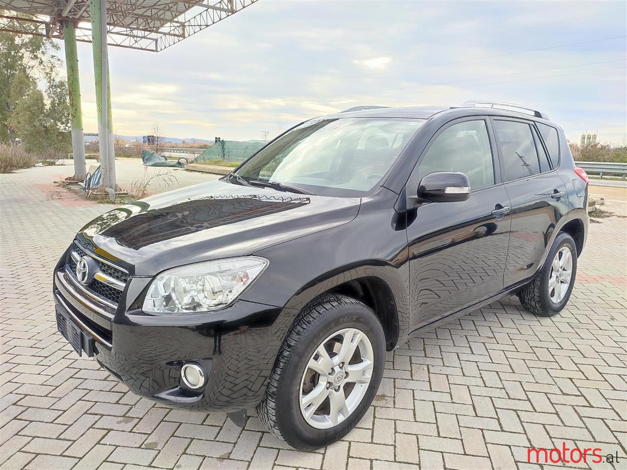 2010' Toyota RAV4 photo #2