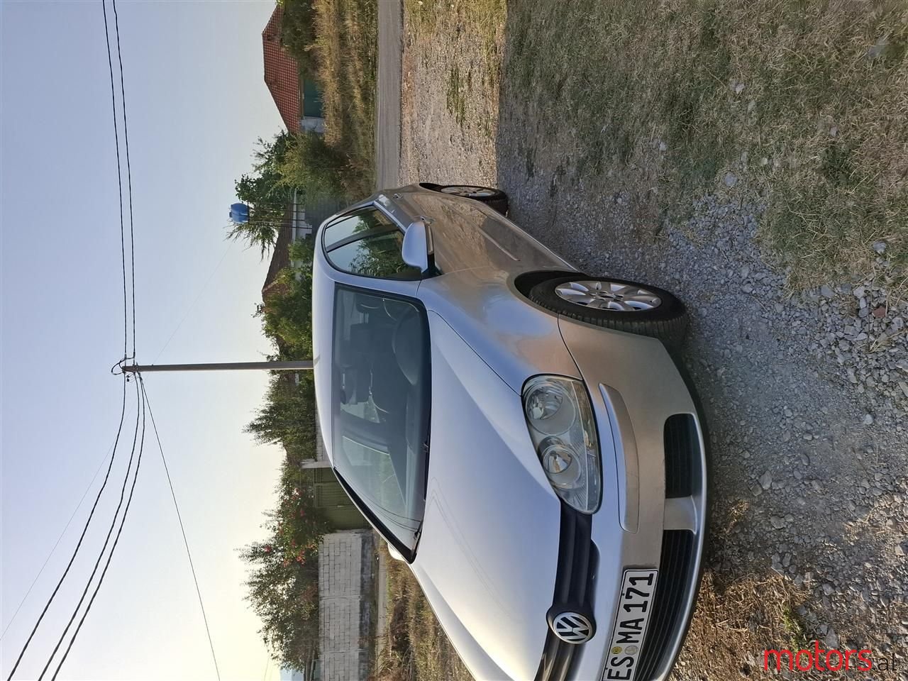 2005' Volkswagen Golf photo #1