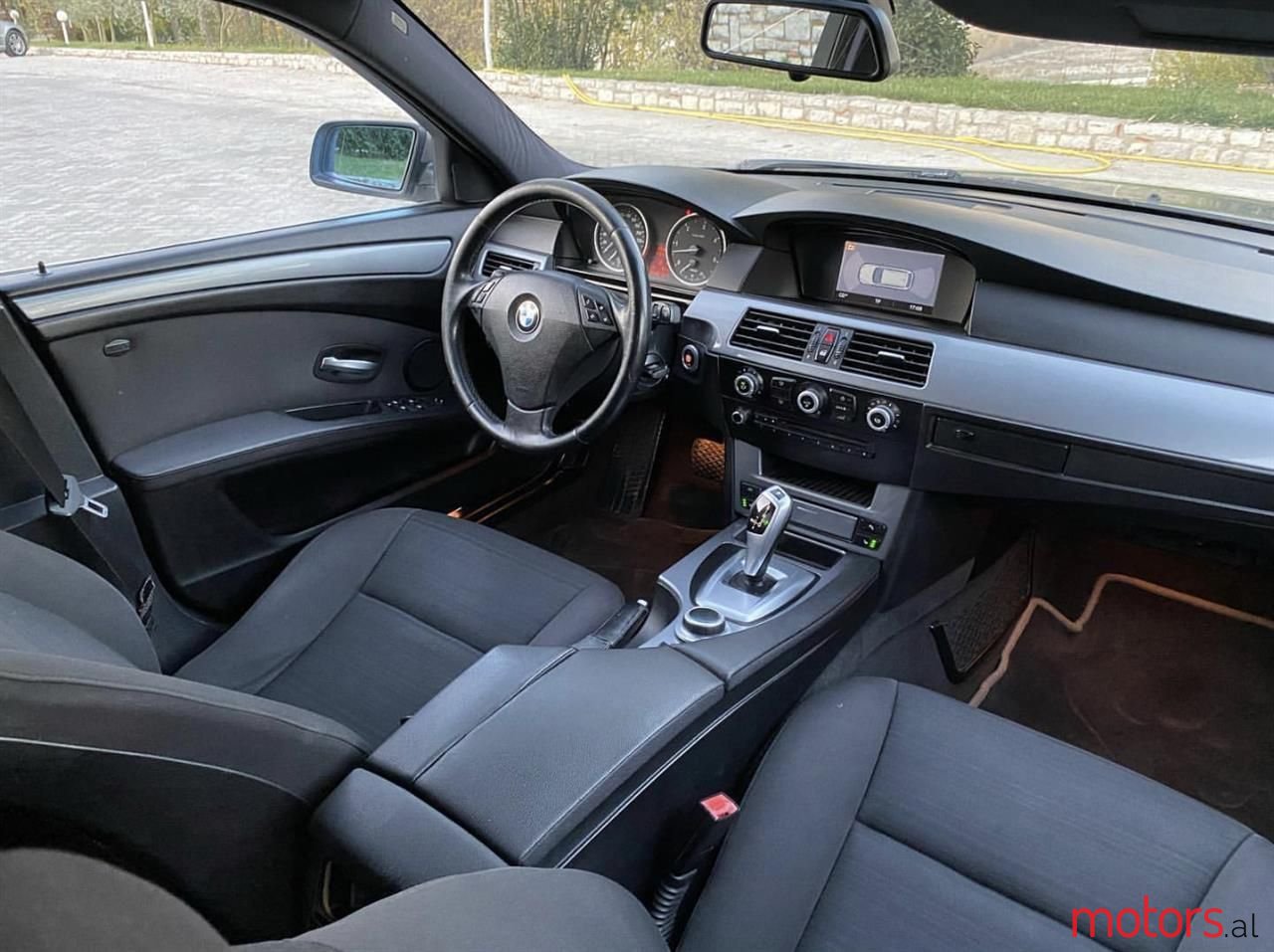 2008' BMW 530 photo #5