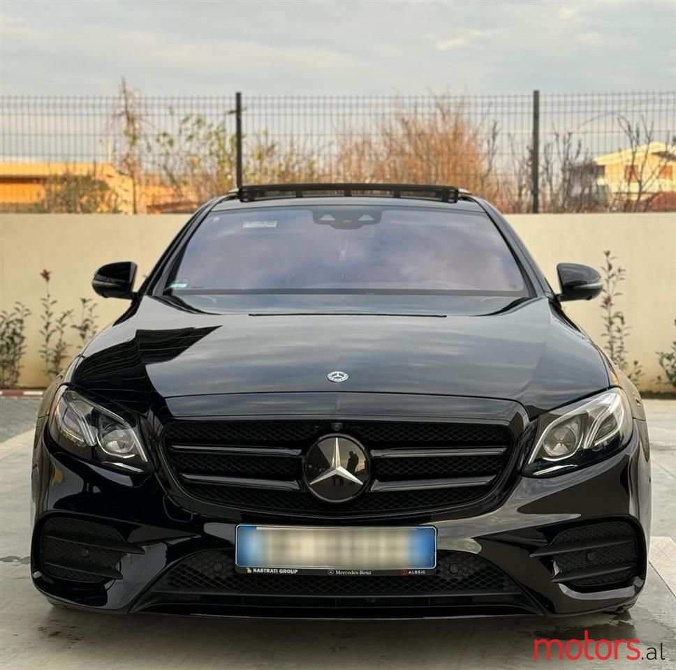 2019' Mercedes-Benz E 400 photo #3