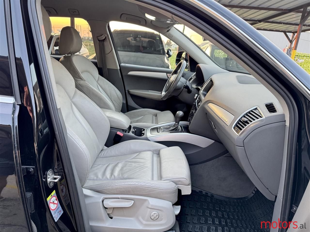 2011' Audi Q5 photo #4