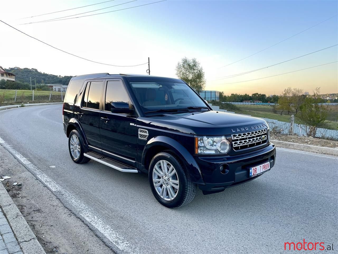 2011' Land Rover Discovery photo #4
