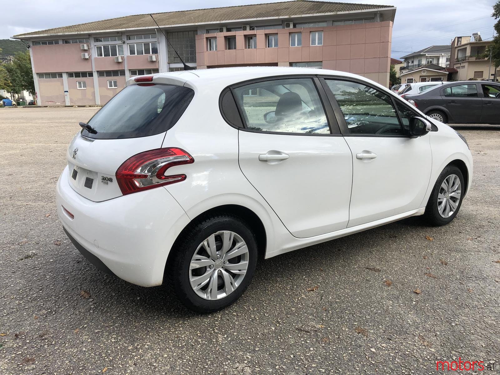 2015' Peugeot 208 photo #4