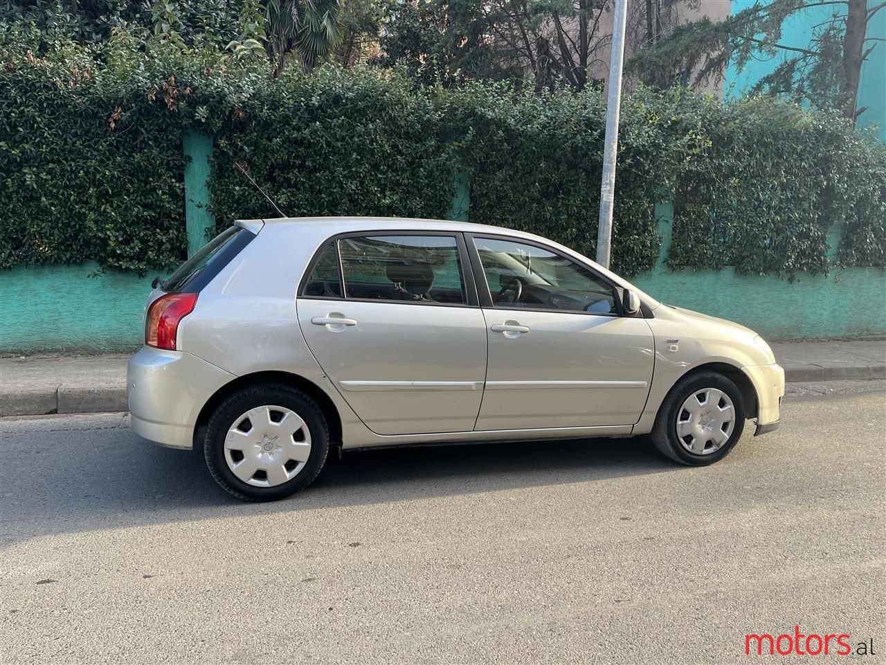 2005' Toyota Corolla photo #1