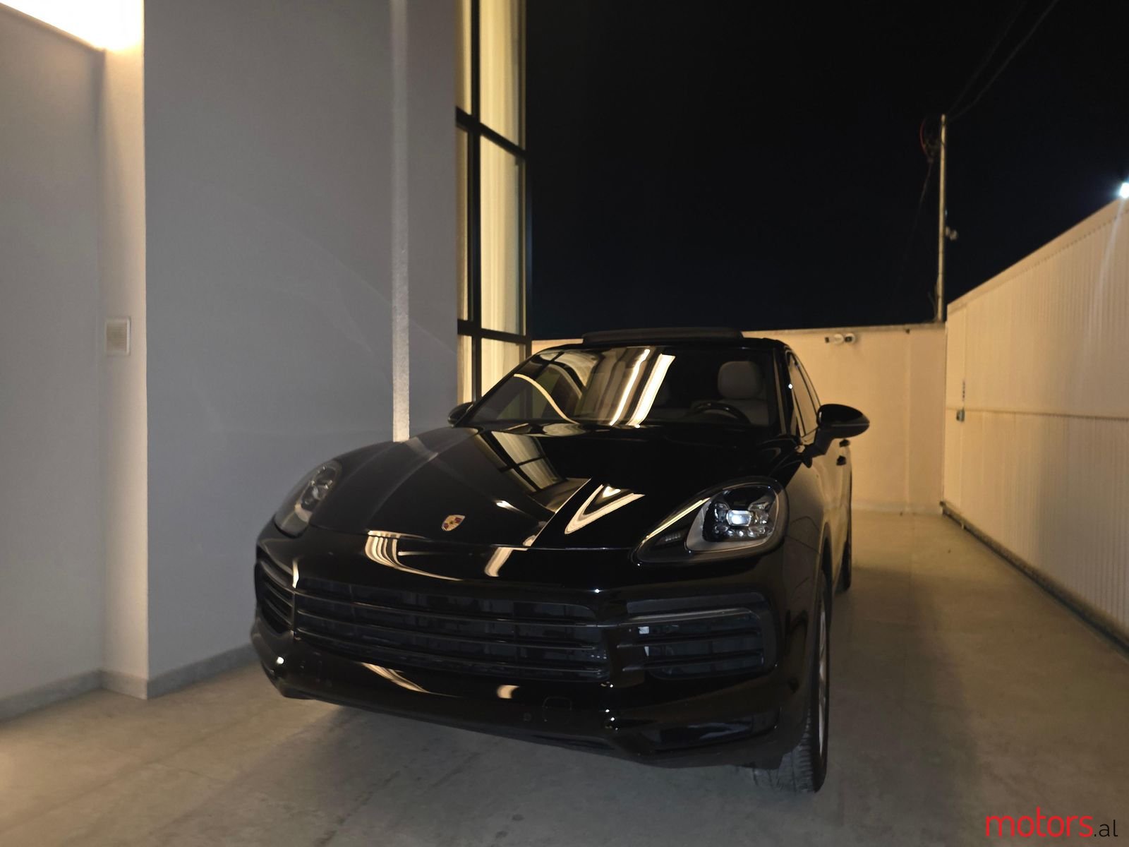 2019' Porsche Cayenne photo #4