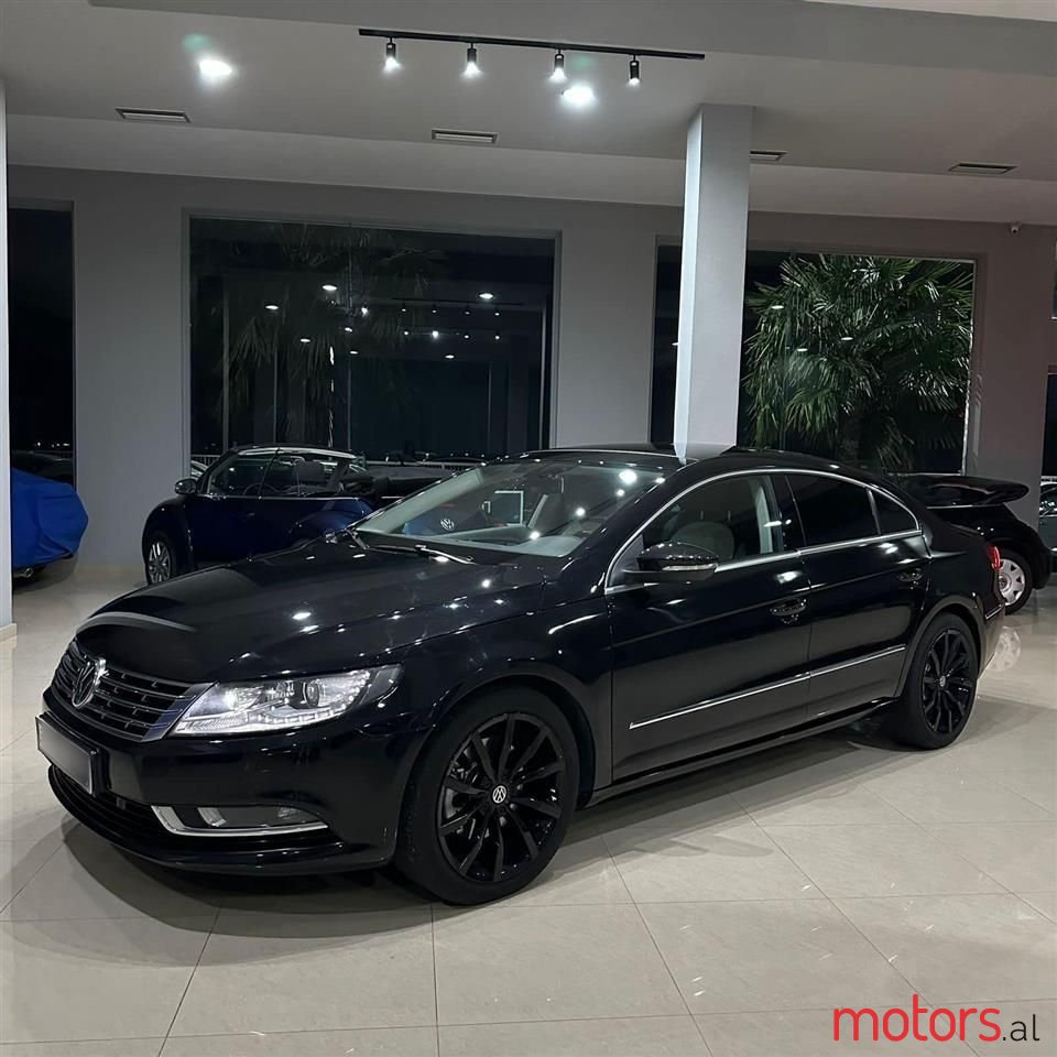 2015' Volkswagen Passat photo #1