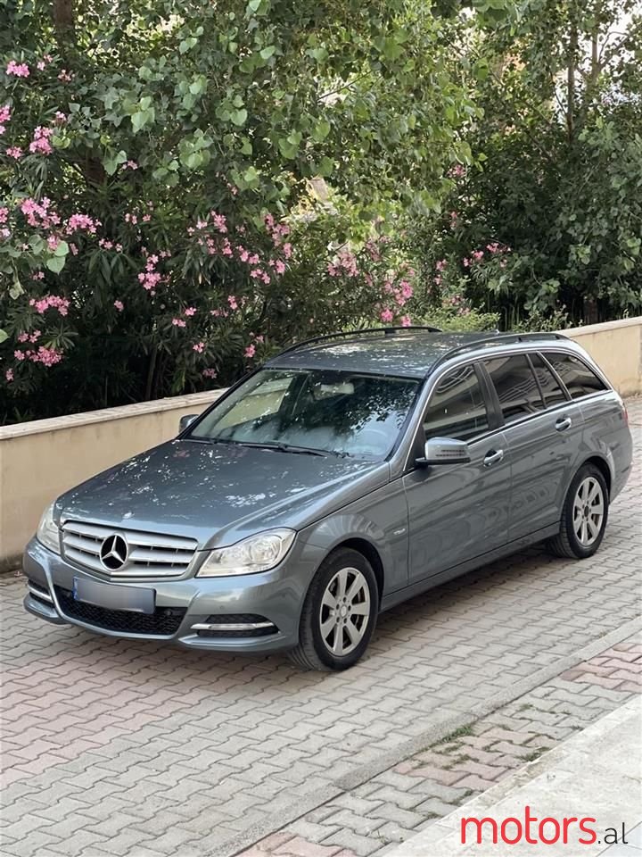 2012' Mercedes-Benz C 180 photo #4