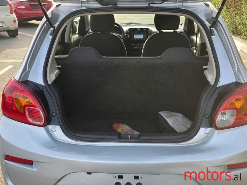 2017' Mitsubishi Mirage photo #6