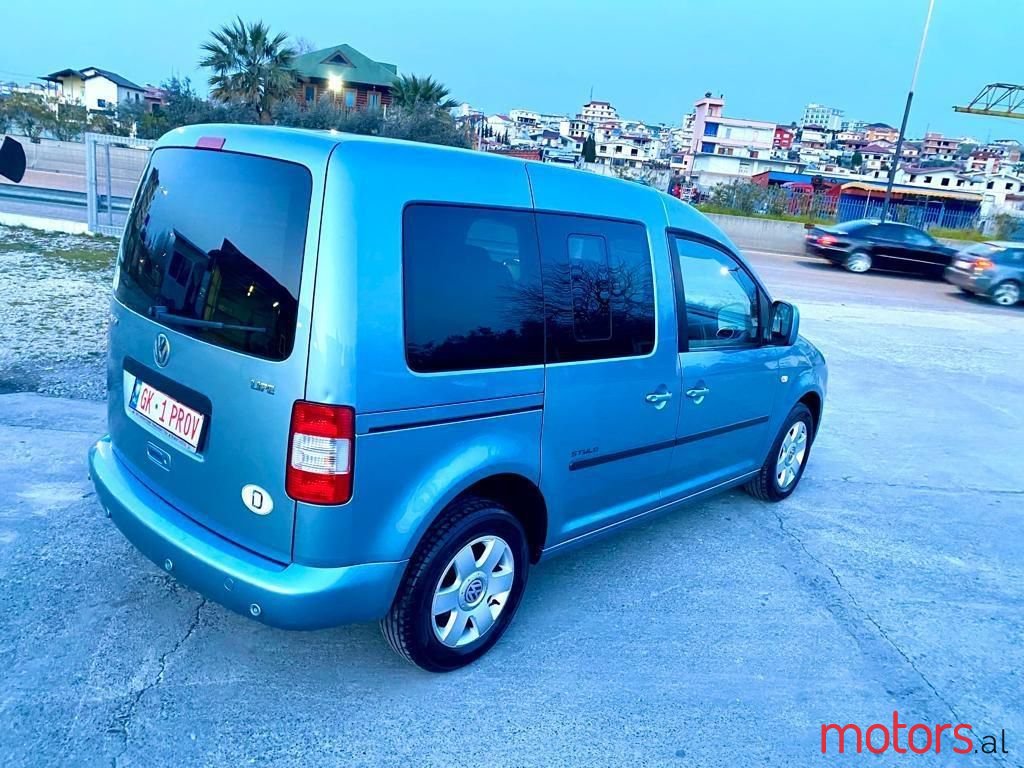2010' Volkswagen Caddy photo #2