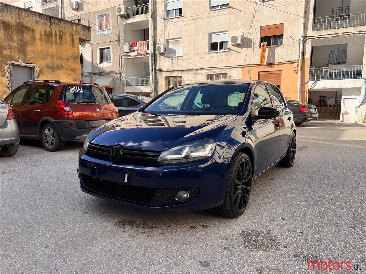 2011' Volkswagen Golf photo #1