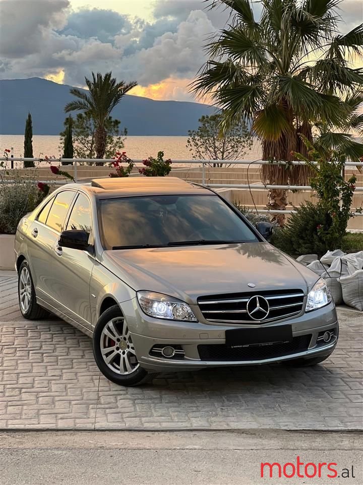 2009' Mercedes-Benz C 200 photo #3