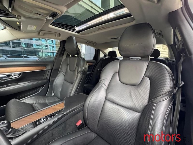 2017' Volvo S90 photo #6