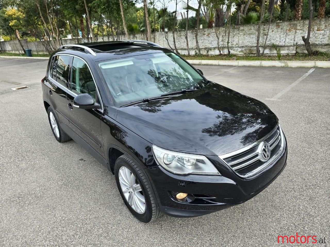 2009' Volkswagen Tiguan photo #3
