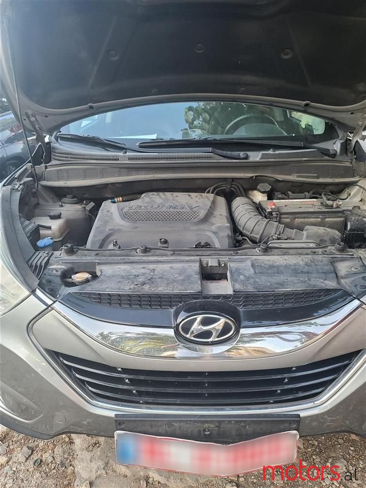 2010' Hyundai Tucson photo #3