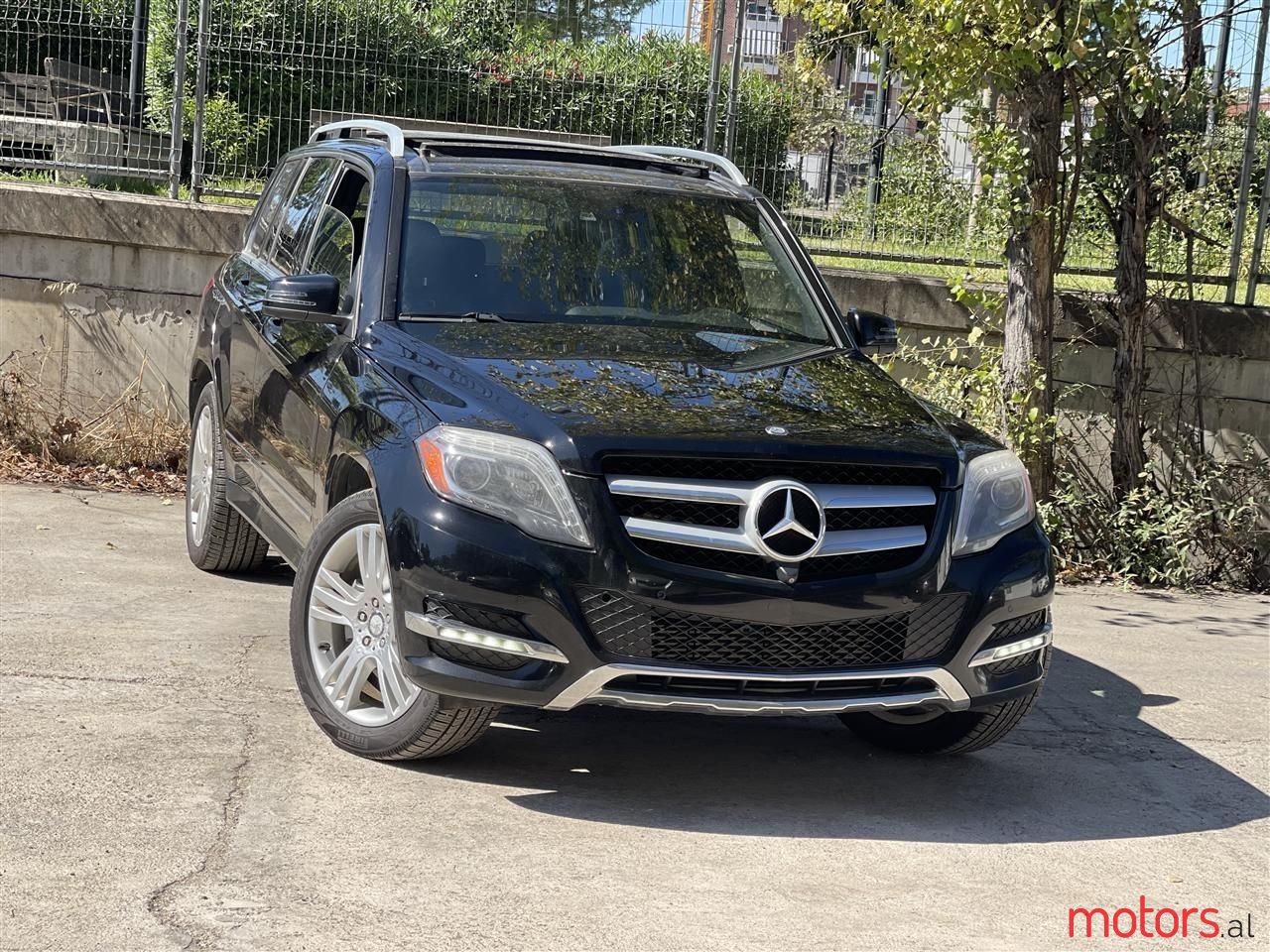 2015' Mercedes-Benz GLK 250 photo #1