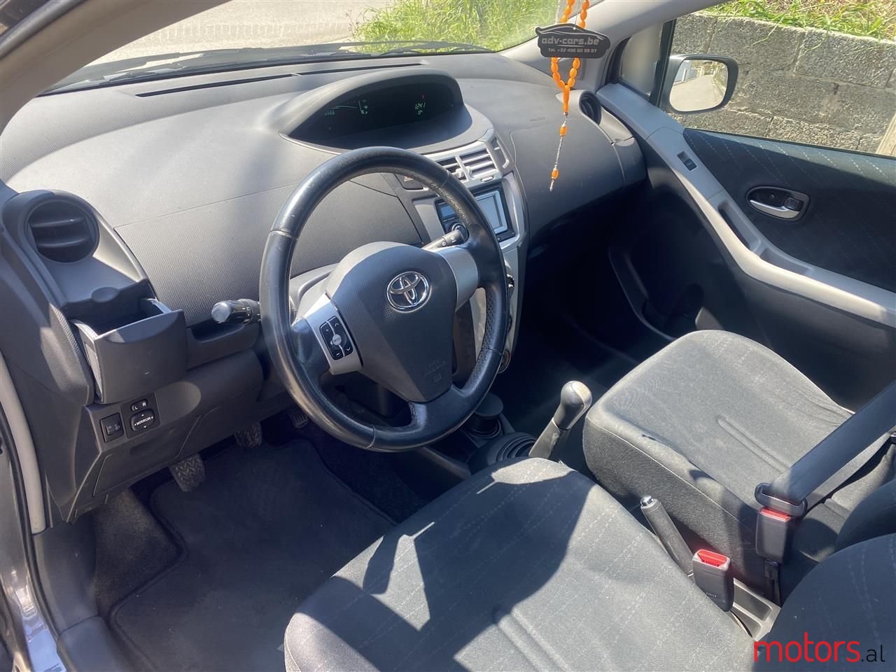 2008' Toyota Yaris photo #3