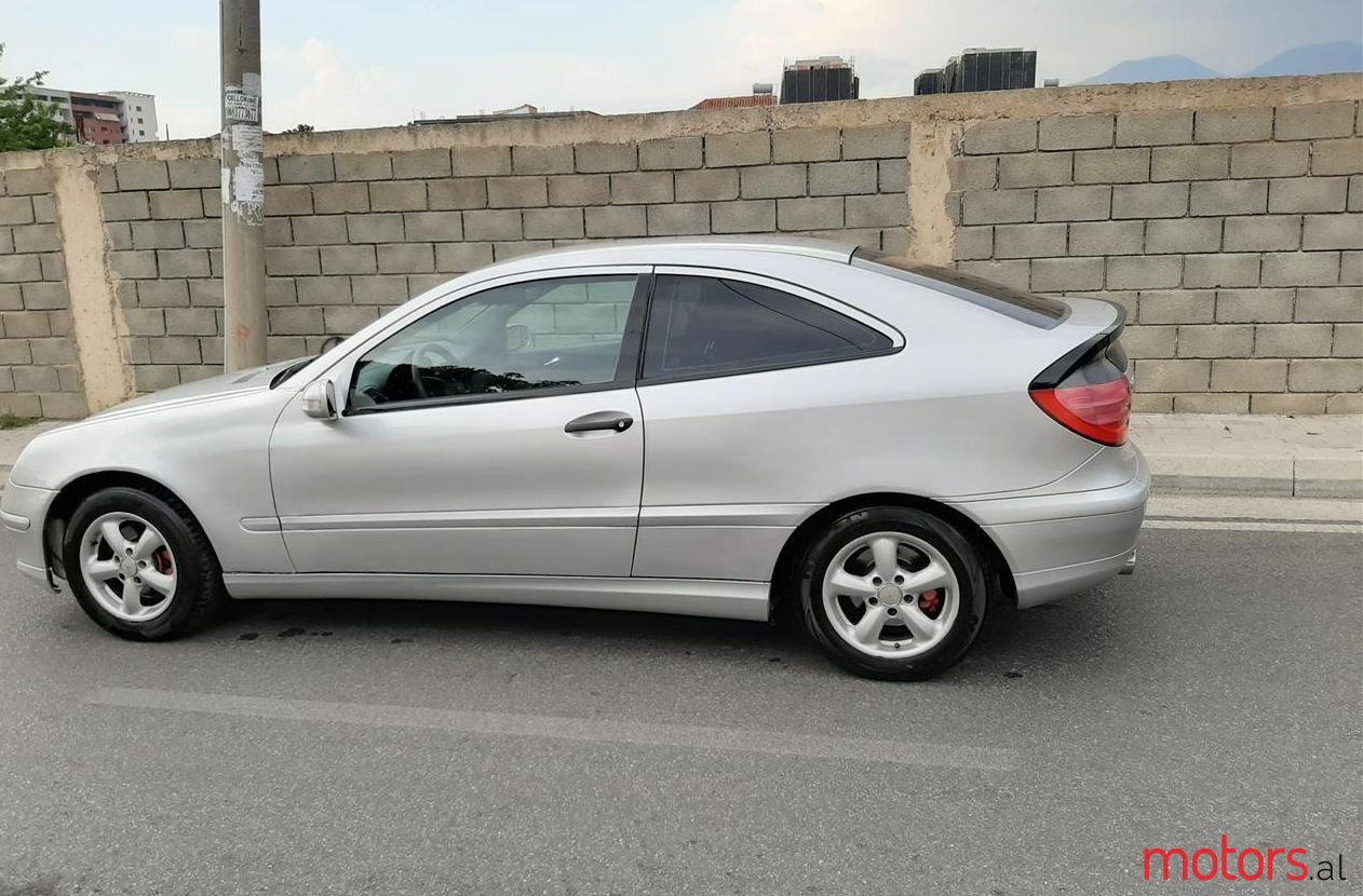 2002' Mercedes-Benz C 220 photo #1