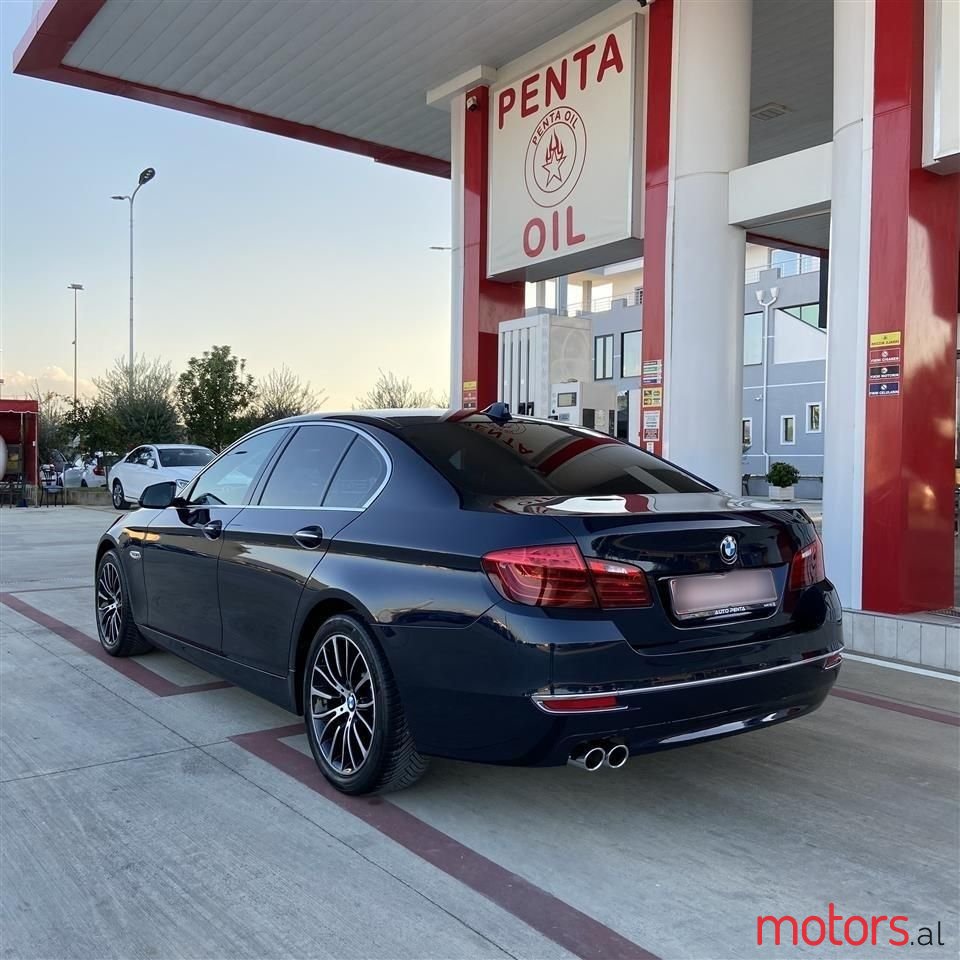 2017' BMW 520 photo #3