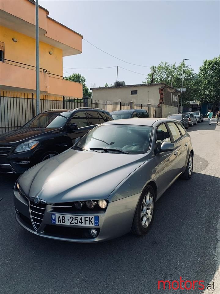 2006' Alfa Romeo 159 photo #3