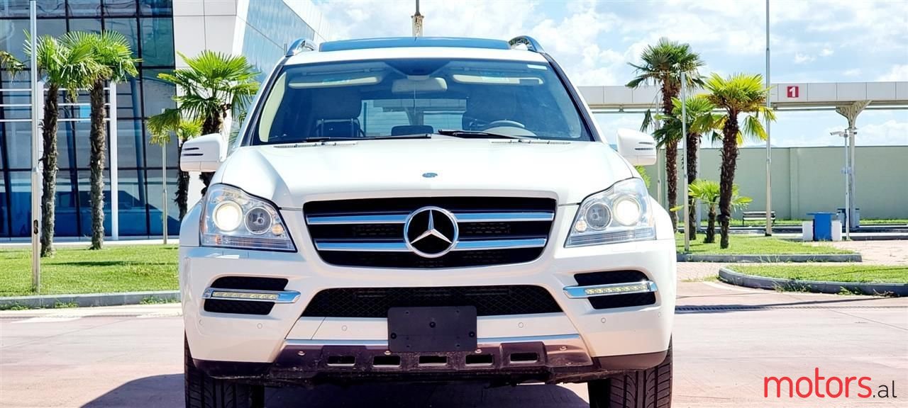 2011' Mercedes-Benz GL 350 photo #2