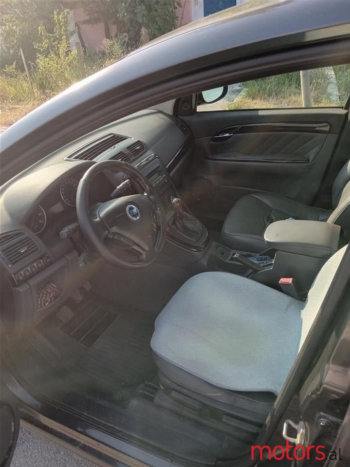 2006' Fiat Croma photo #3