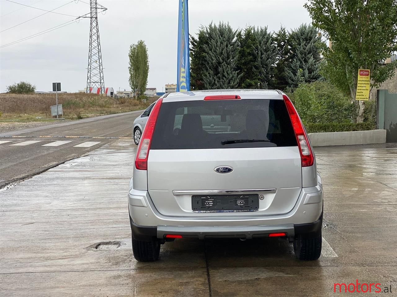 2011' Ford Fusion photo #2