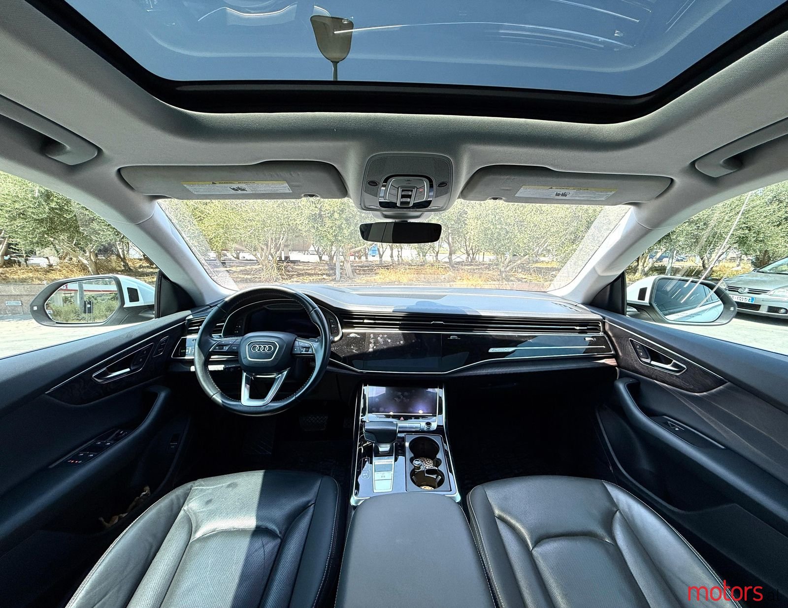 2020' Audi Q8 photo #4