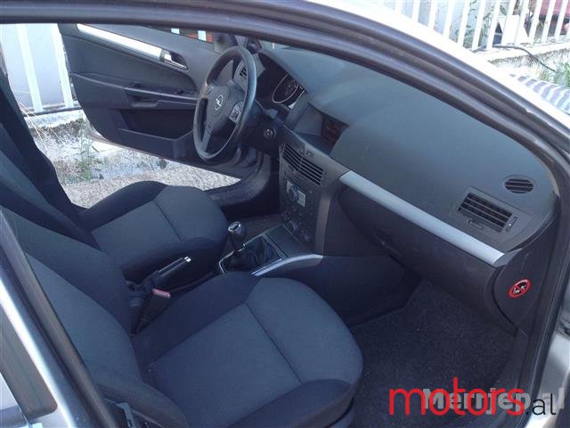 2006' Opel Astra photo #6