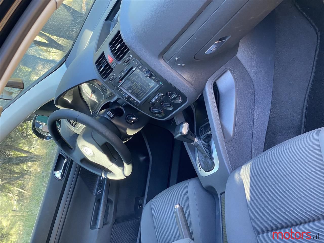 2006' Volkswagen Golf photo #6