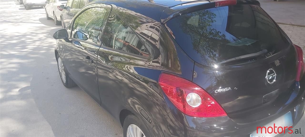 2011' Opel Corsa photo #4