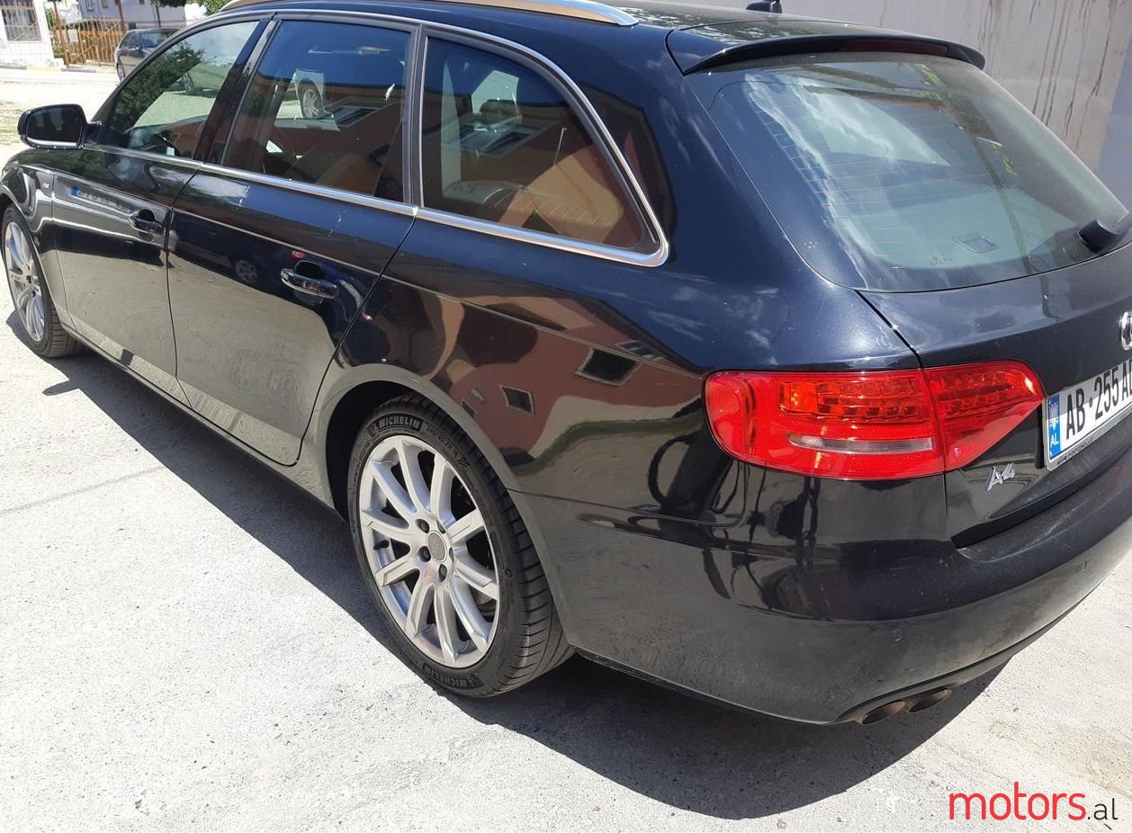 2011' Audi A4 photo #1