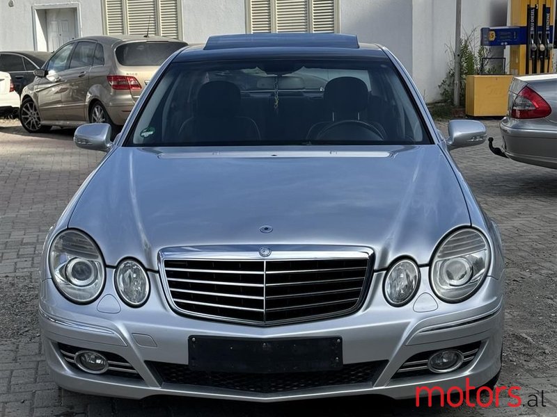 2007' Mercedes-Benz E 200 photo #1