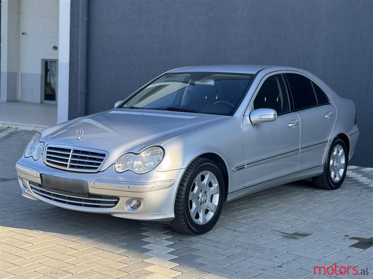 2005' Mercedes-Benz C 200 photo #1