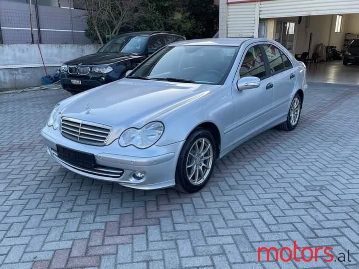 2006' Mercedes-Benz C 220 photo #2