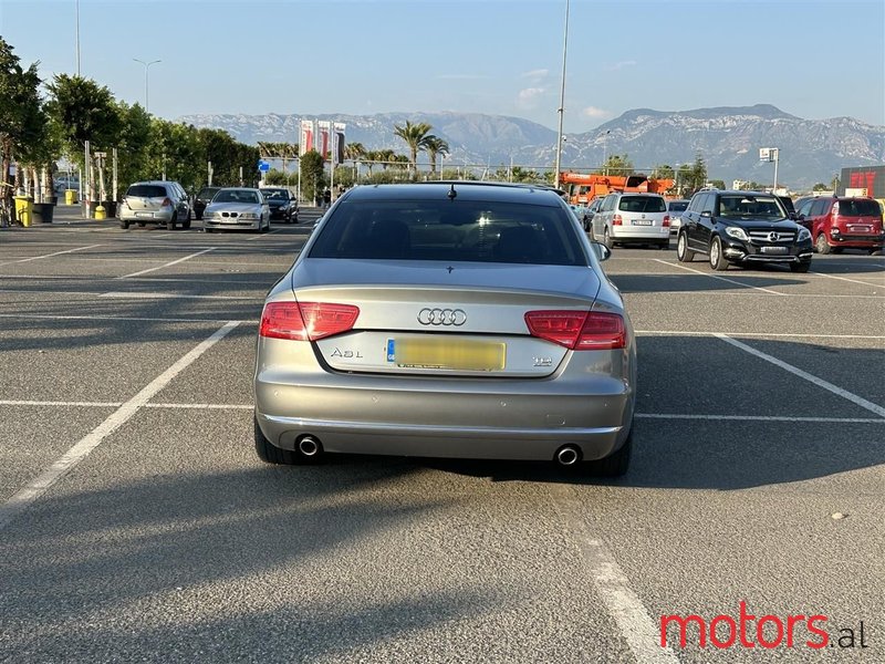 2011' Audi A8 photo #6