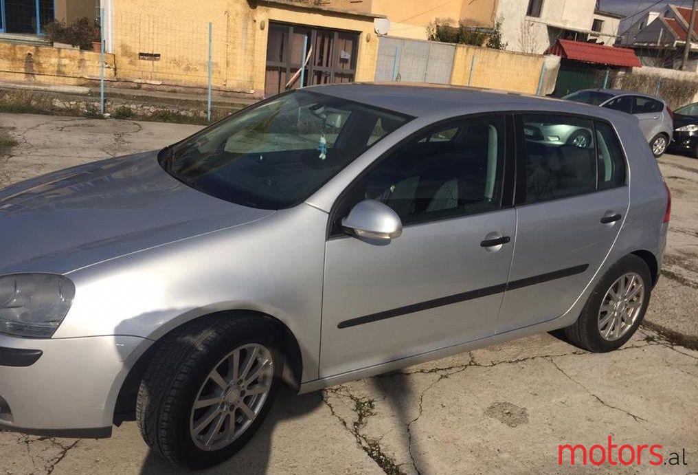 2005' Volkswagen Golf photo #2