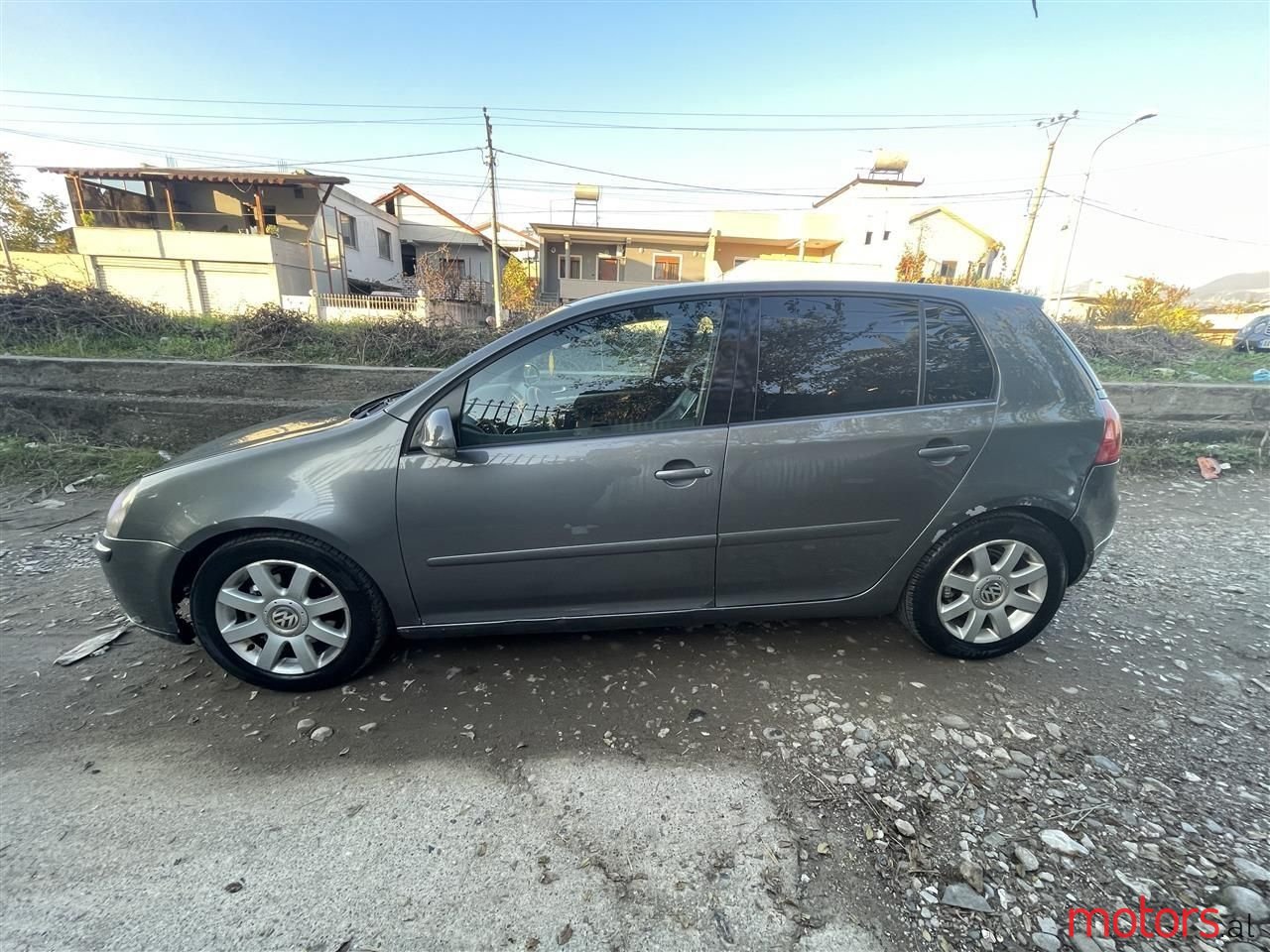 2005' Volkswagen Golf photo #4