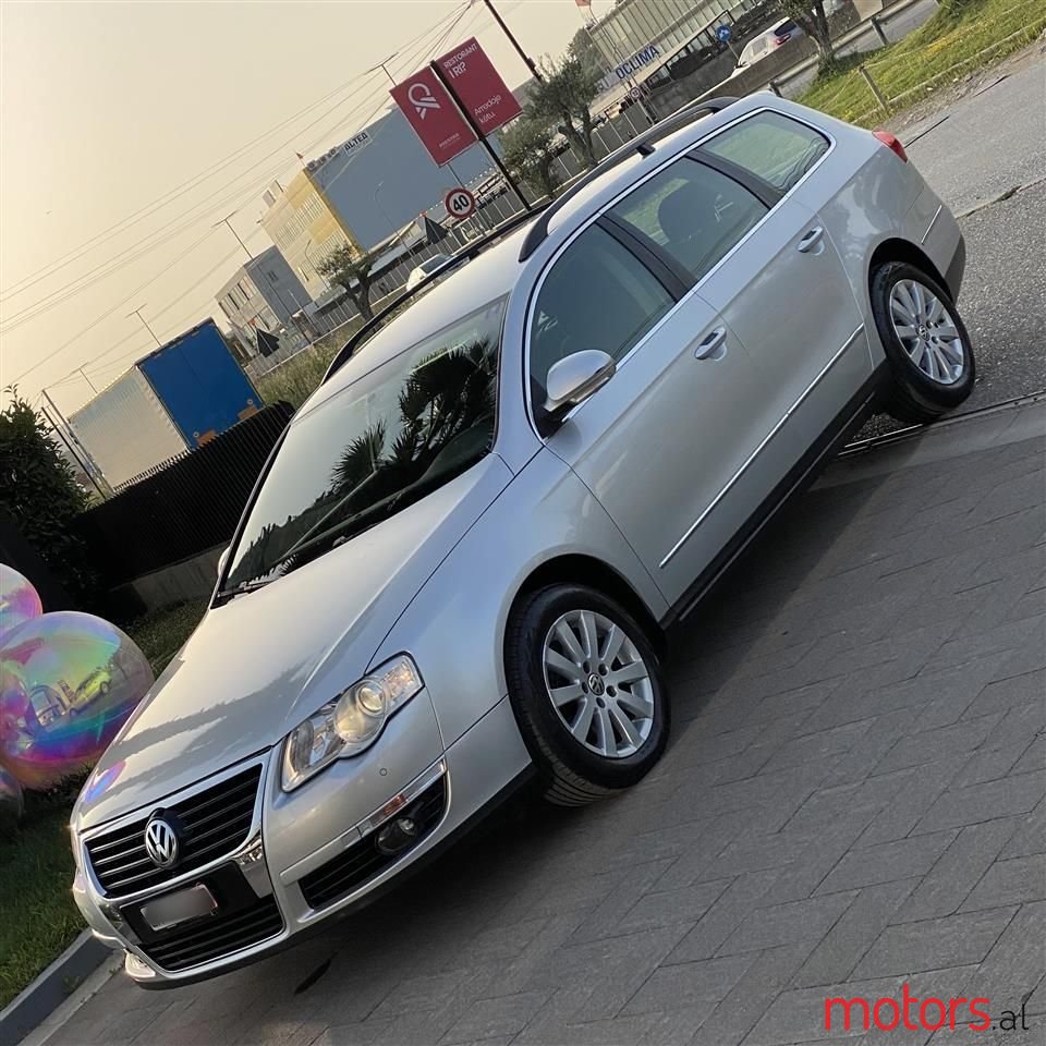 2009' Volkswagen Passat photo #1