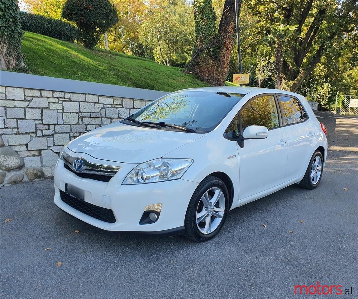 2010' Toyota Auris photo #2