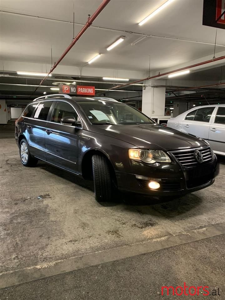 2007' Volkswagen Passat photo #3