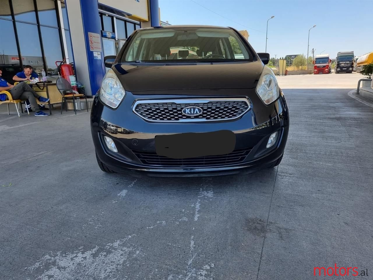 2011' Kia Venga photo #1