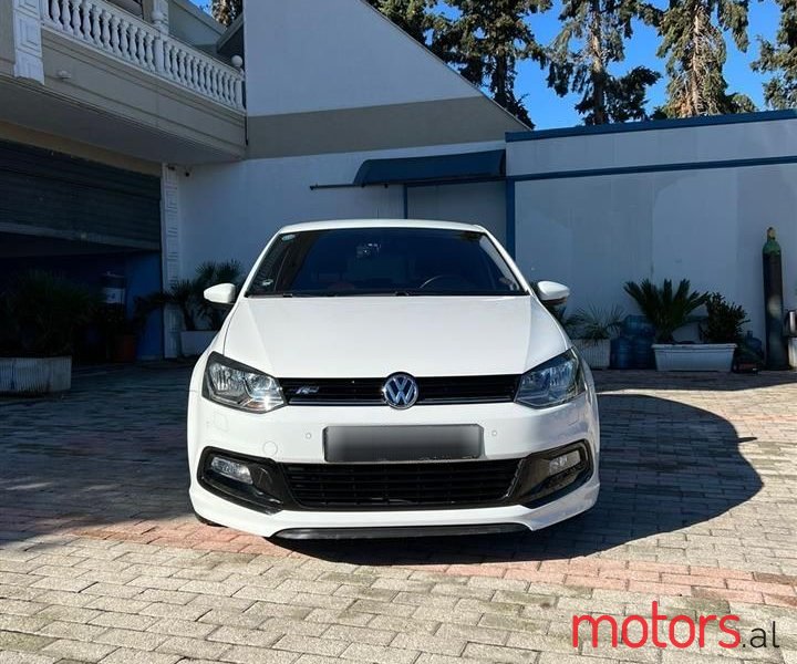 2015' Volkswagen Polo photo #4