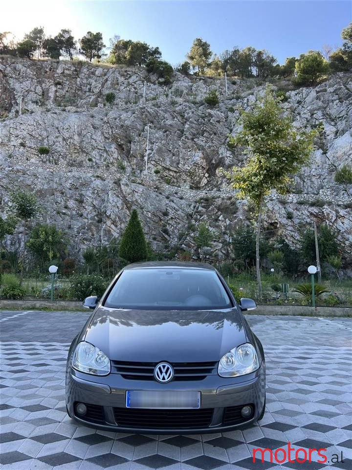 2005' Volkswagen Golf photo #3