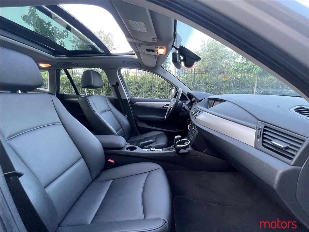 2011' BMW X1 photo #6