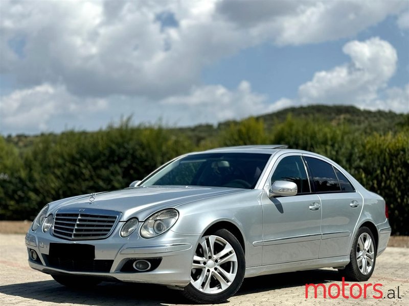 2007' Mercedes-Benz E 220 photo #1