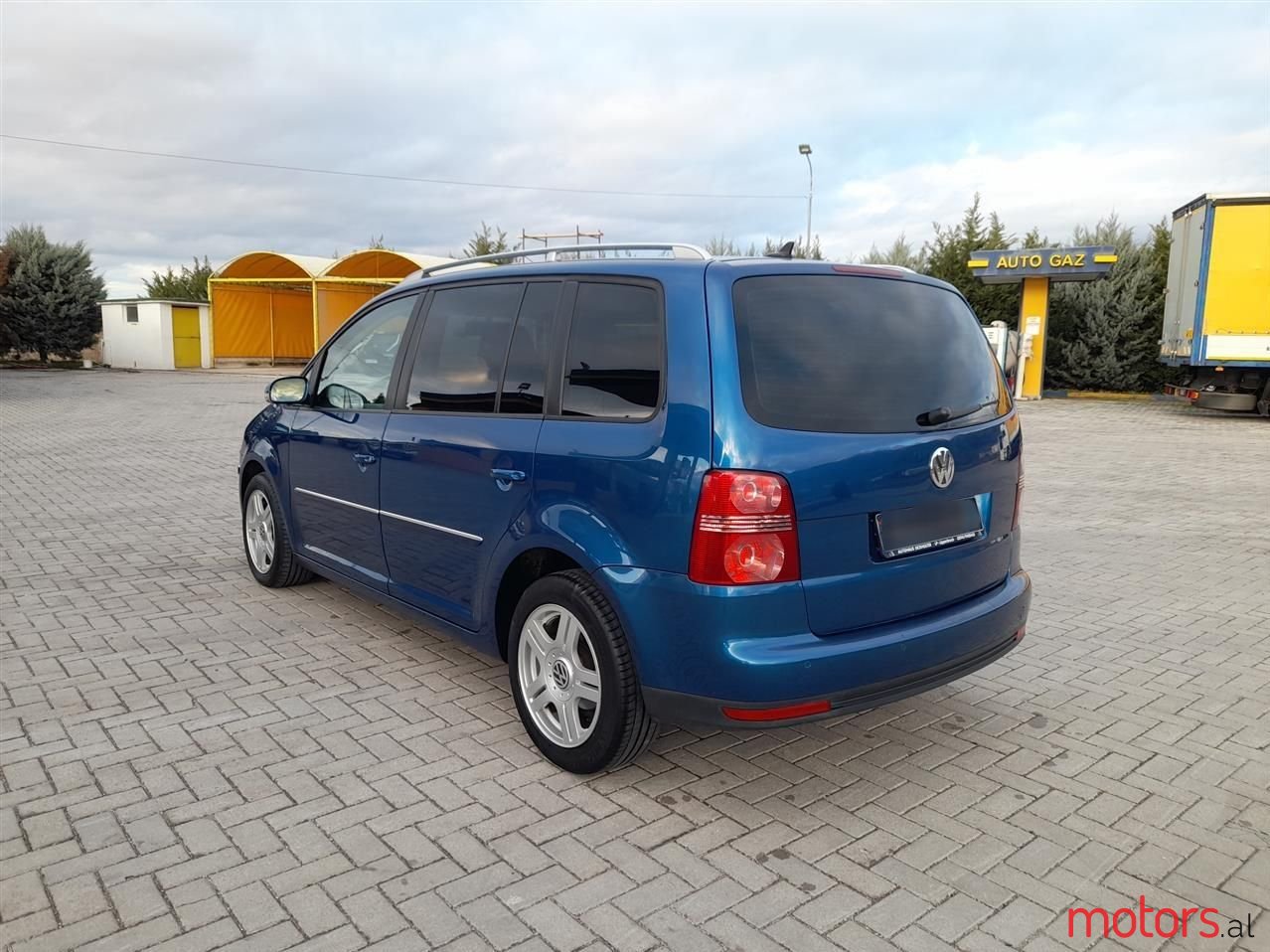 2007' Volkswagen Touran photo #6