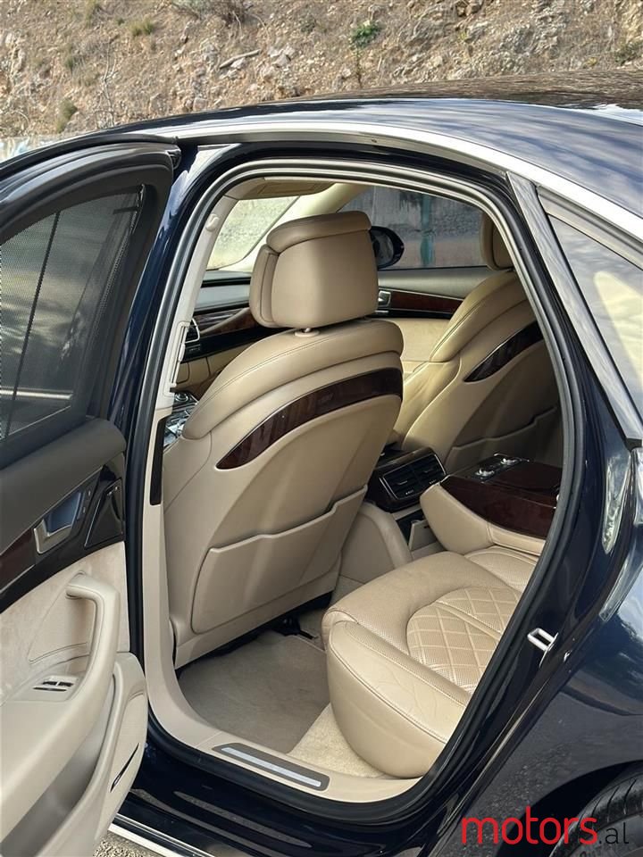 2012' Audi A8 photo #3