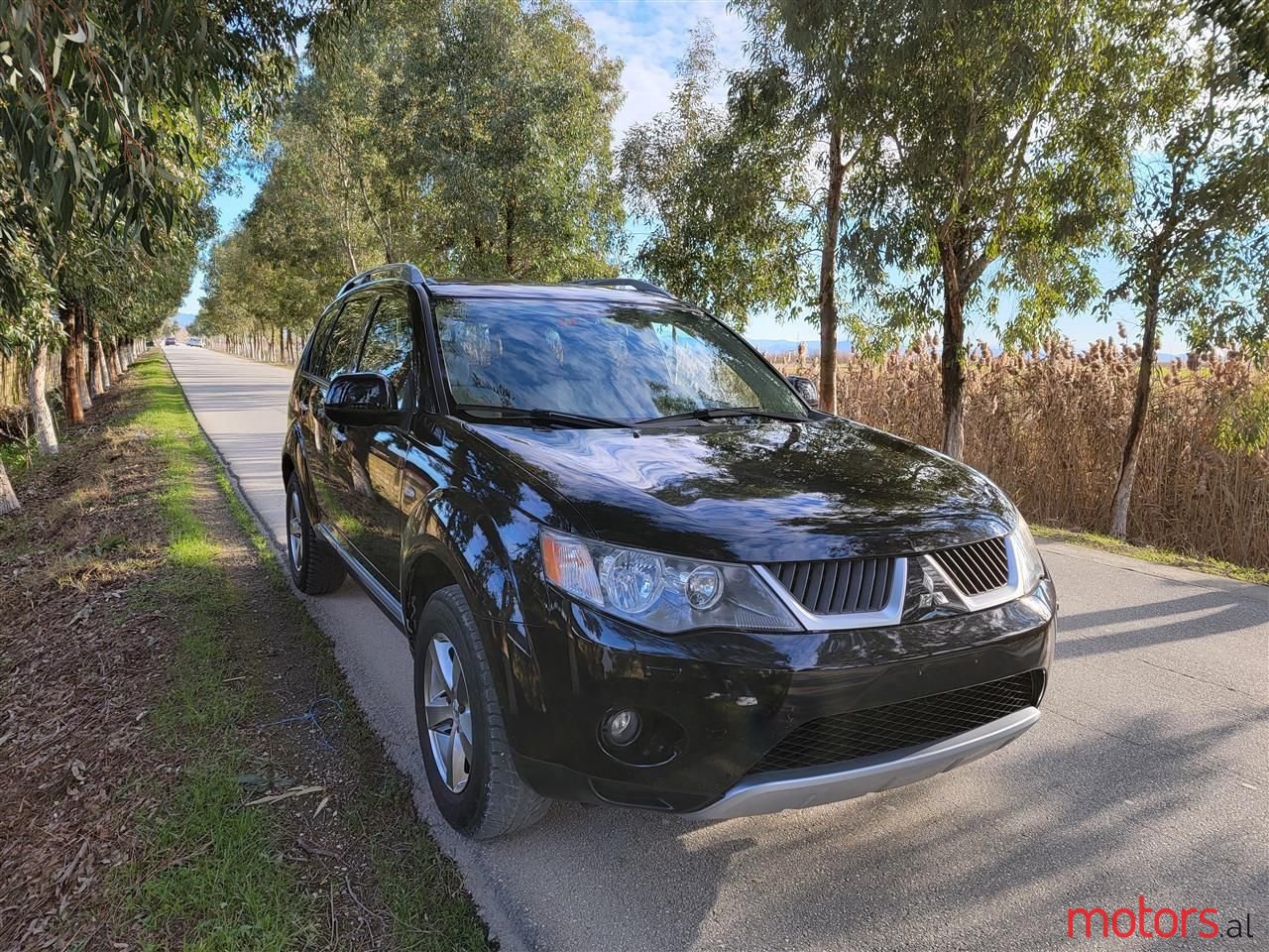 2008' Mitsubishi Outlander photo #2