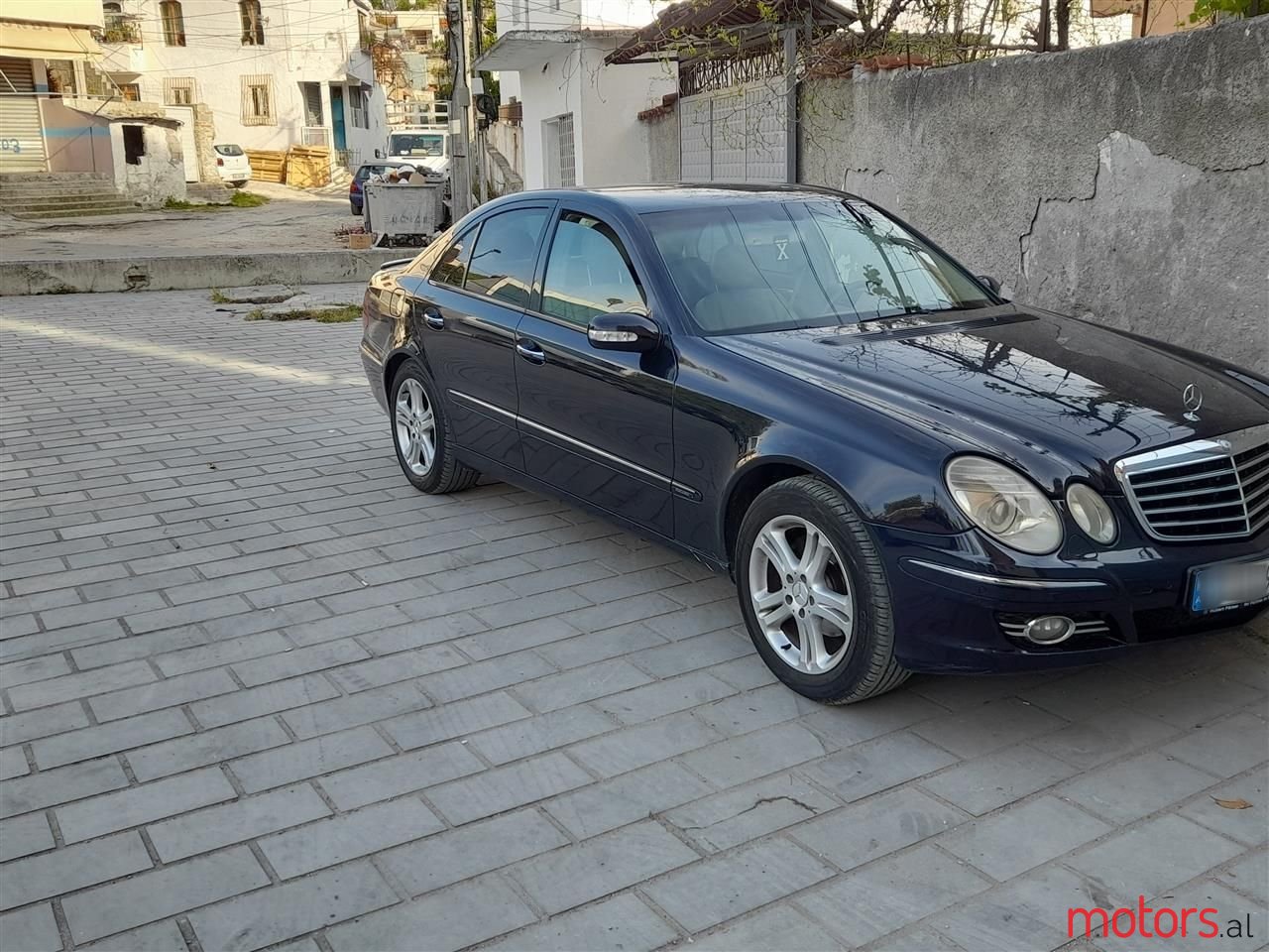 2003' Mercedes-Benz E 270 photo #4