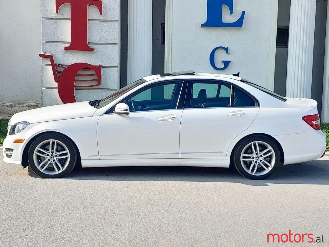 2013' Mercedes-Benz C 300 photo #4